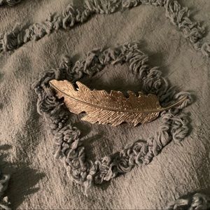 Silver feather hair clip